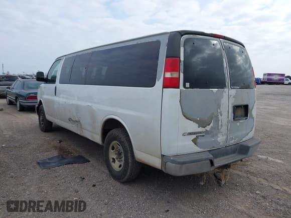✅ 2008 Chevrolet Express Passenger • VIN: 1GAHG39K881142695 • Lot: 41257254. Listed on IAAI with 261,076 mi. Free auction sales archive from the USA and detailed vehicle history report at DreamBid. Image 3.