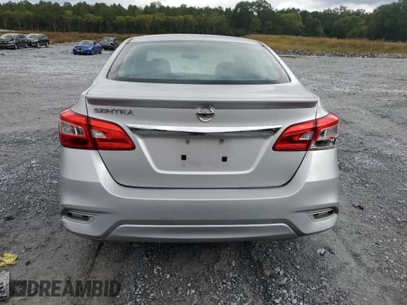 ✅ 2017 Nissan Sentra SV • VIN: 3N1AB7AP6HY376807 • Lot: 84178295. Wystawiony na Copart z przebiegiem 142 185 mil. Bezpłatny archiwum sprzedaży aukcyjnych z USA i szczegółowy raport historii pojazdu na DreamBid. Zdjęcie 6.