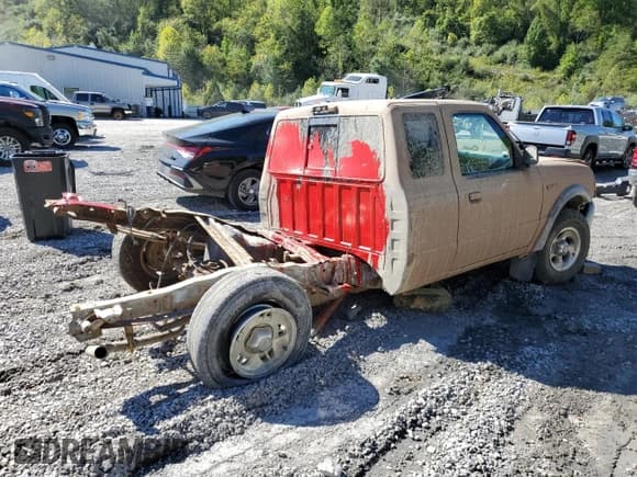 ✅ 1995 Ford Ranger XLT • VIN: 1FTCR15XXSTA40795 • Lot: 74293864. Listed on Copart with 147,104 mi. Free auction sales archive from the USA and detailed vehicle history report at DreamBid. Image 3.
