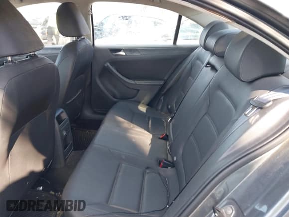 ✅ 2011 Volkswagen Jetta SE • VIN: 3VWDZ7AJ2BM011666 • Lot: 41578065. Listed on IAAI with 173,079 mi. Free auction sales archive from the USA and detailed vehicle history report at DreamBid. Image 8.