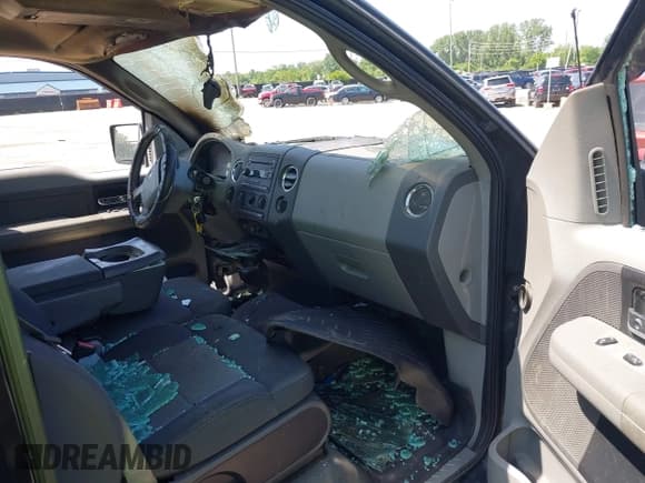 ✅ 2008 Ford F-150 XLT • VIN: 1FTPX14V28FB22941 • Lot: 42567210. Listed on IAAI with Not provided. Free auction sales archive from the USA and detailed vehicle history report at DreamBid. Image 5.