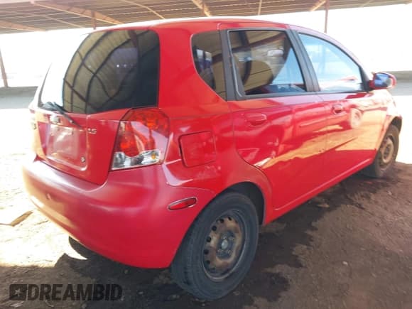 ✅ 2005 Chevrolet Aveo LS • VIN: KL1TD62605B463281 • Lot: 41681775. Wystawiony na IAAI z przebiegiem 147 901 mil. Bezpłatny archiwum sprzedaży aukcyjnych z USA i szczegółowy raport historii pojazdu na DreamBid. Zdjęcie 4.