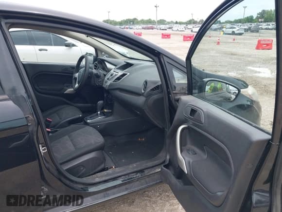 ✅ 2011 Ford Fiesta SE • VIN: 3FADP4BJ3BM147784 • Лот: 42567083. Опубликован ранее на IAAI с пробегом 104 843 миль. Бесплатный доступ к архиву аукционных продаж из США и подробный отчёт об истории автомобиля на DreamBid. Изображение 5.