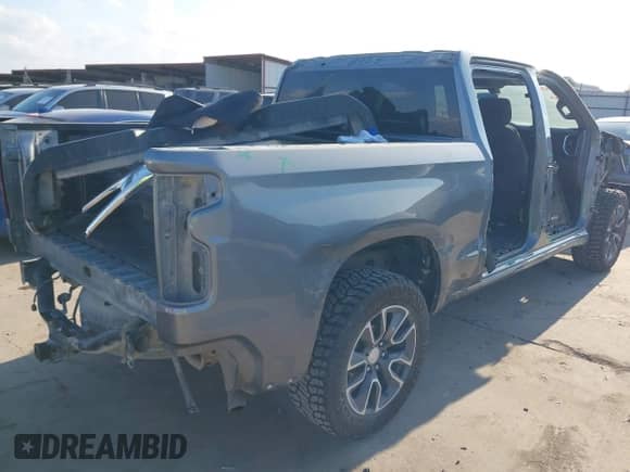 2022 Chevrolet Silverado 1500 LT z VIN 3GCPWCED5NG138842, wystawiony jako IAAI lot #41485587 z przebiegiem 74 967 mil mil oraz . Historia ofert i sprzedaży dostępna na DreamBid. Obrazek 4.