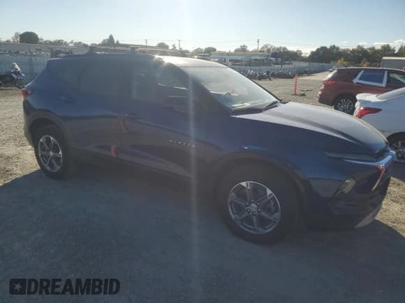 ✅ 2023 Chevrolet Blazer LT • VIN: 3GNKBHR41PS157683 • Lot: 85944015. Listed on Copart with 43,171 mi. Free auction sales archive from the USA and detailed vehicle history report at DreamBid. Image 4.