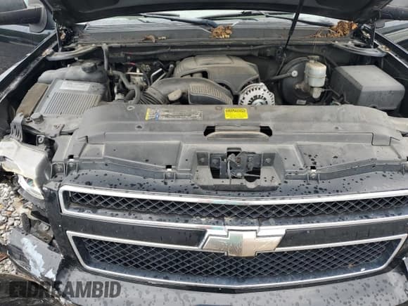 ✅ 2009 Chevrolet Suburban 2LT • VIN: 1GNFC26089R288936 • Lot: 85271585. Wystawiony na Copart z przebiegiem 283 722 mil. Bezpłatny archiwum sprzedaży aukcyjnych z USA i szczegółowy raport historii pojazdu na DreamBid. Zdjęcie 12.