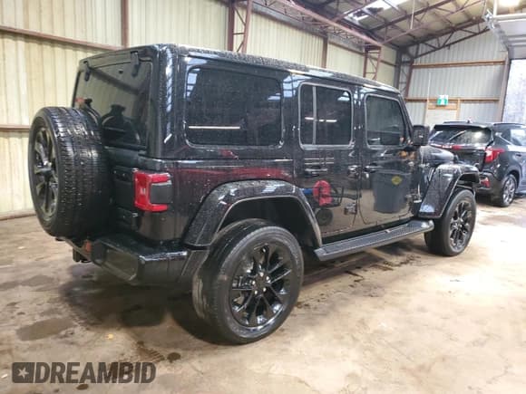 ✅ 2021 Jeep Wrangler Unlimited Sahara Altitude • VIN: 1C4HJXEM9MW815157 • Lot: 90547485. Listed on Copart with 71,496 mi. Free auction sales archive from the USA and detailed vehicle history report at DreamBid. Image 3.