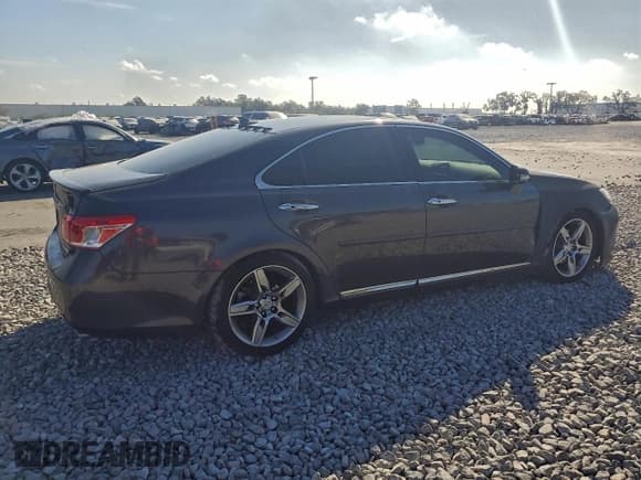 ✅ 2010 Lexus ES 330 • VIN: JTHBK1EG8A2372026 • Lot: 93909265. Wystawiony na Copart z przebiegiem 130 459 mil. Bezpłatny archiwum sprzedaży aukcyjnych z USA i szczegółowy raport historii pojazdu na DreamBid. Zdjęcie 3.