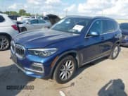 ✅ 2020 BMW X5 sDrive40i • VIN: 5UXCR4C07L9C49693 • Lot: 43263987. Wystawiony na IAAI z przebiegiem 50 000 mil. Bezpłatny archiwum sprzedaży aukcyjnych z USA i szczegółowy raport historii pojazdu na DreamBid. Zdjęcie 17.