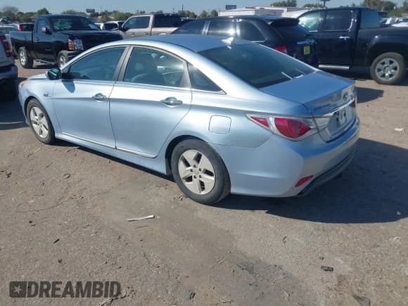 ✅ 2012 Hyundai Sonata Hybrid • VIN: KMHEC4A45CA022947 • Лот: 43613342. Опубликован ранее на IAAI с пробегом 165 881 миль. Бесплатный доступ к архиву аукционных продаж из США и подробный отчёт об истории автомобиля на DreamBid. Изображение 3.