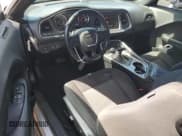 ✅ 2016 Dodge Challenger SXT • VIN: 2C3CDZAGXGH185427 • Lot: 68771154. Wystawiony na Copart z przebiegiem 122 693 mil. Bezpłatny archiwum sprzedaży aukcyjnych z USA i szczegółowy raport historii pojazdu na DreamBid. Zdjęcie 8.