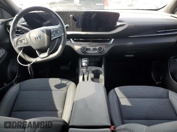 ✅ 2025 Buick Envista Preferred • VIN: KL47LAEP5SB144338 • Лот: 81471005. Опубликован ранее на Copart с пробегом 7 465 миль. Бесплатный доступ к архиву аукционных продаж из США и подробный отчёт об истории автомобиля на DreamBid. Изображение 8.