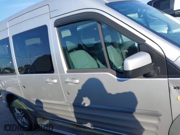 ✅ 2011 Ford Transit Connect XLT Premium • VIN: NM0KS9CN9BT046729 • Lot: 42910675. Listed on IAAI with 104,440 mi. Free auction sales archive from the USA and detailed vehicle history report at DreamBid. Image 13.