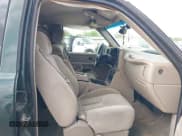 ✅ 2005 Chevrolet Silverado 2500HD LS • VIN: 1GCHK23215F961121 • Lot: 42969060. Wystawiony na IAAI z przebiegiem 245 406 mil. Bezpłatny archiwum sprzedaży aukcyjnych z USA i szczegółowy raport historii pojazdu na DreamBid. Zdjęcie 5.