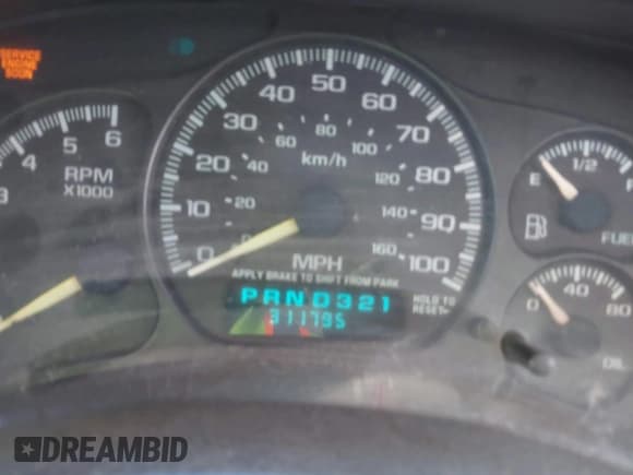 ✅ 2000 Chevrolet Suburban LS • VIN: 3GNFK16T3YG100815 • Лот: 42900699. Опубликован ранее на IAAI с пробегом 311 795 миль. Бесплатный доступ к архиву аукционных продаж из США и подробный отчёт об истории автомобиля на DreamBid. Изображение 7.