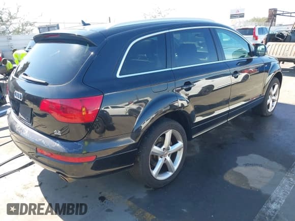 ✅ 2007 Audi Q7 Premium • VIN: WA1EV74L77D069608 • Lot: 41679714. Wystawiony na IAAI z przebiegiem 129 954 mil. Bezpłatny archiwum sprzedaży aukcyjnych z USA i szczegółowy raport historii pojazdu na DreamBid. Zdjęcie 4.
