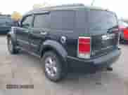 2008 Dodge Nitro SLT z VIN 1D8GU58K88W238520, wystawiony jako IAAI lot #43610184 z przebiegiem 122 628 mil mil oraz . Historia ofert i sprzedaży dostępna na DreamBid. Obrazek 3.