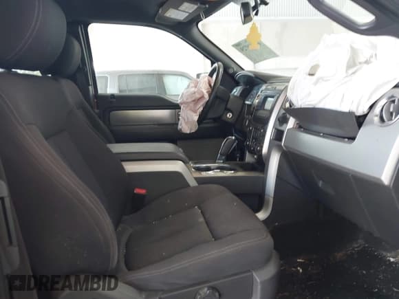 ✅ 2013 Ford F-150 XL • VIN: 1FTFX1EF6DFC84794 • Lot: 42160729. Wystawiony na IAAI z przebiegiem 185 732 mil. Bezpłatny archiwum sprzedaży aukcyjnych z USA i szczegółowy raport historii pojazdu na DreamBid. Zdjęcie 5.