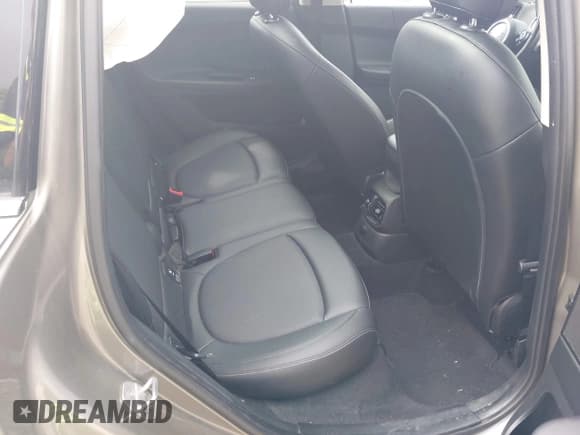 ✅ 2018 MINI Countryman Cooper • VIN: WMZYV5C39J3E02982 • Lot: 42384795. Wystawiony na IAAI z przebiegiem 74 599 mil. Bezpłatny archiwum sprzedaży aukcyjnych z USA i szczegółowy raport historii pojazdu na DreamBid. Zdjęcie 8.