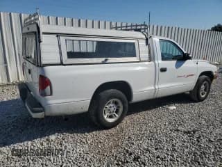 ✅ 1997 Dodge Dakota • VIN: 1B7FL26X1VS289323 • Lot: 70748184. Wystawiony na Copart z przebiegiem 141 671 mil. Bezpłatny archiwum sprzedaży aukcyjnych z USA i szczegółowy raport historii pojazdu na DreamBid. Zdjęcie 3.