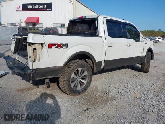 ✅ 2015 Ford F-150 Lariat • VIN: 1FTEW1EF1FFC86101 • Lot: 43643937. Listed on IAAI with Not provided. Free auction sales archive from the USA and detailed vehicle history report at DreamBid. Image 4.