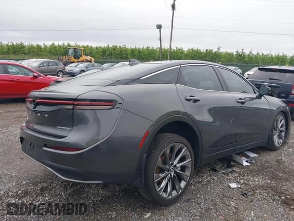 ✅ 2024 Toyota Crown XLE • VIN: JTDAAAAF8R3021149 • Lot: 42225940. Wystawiony na IAAI z przebiegiem 8 526 mil. Bezpłatny archiwum sprzedaży aukcyjnych z USA i szczegółowy raport historii pojazdu na DreamBid. Zdjęcie 4.