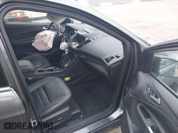 ✅ 2015 Ford Escape Titanium • VIN: 1FMCU0J98FUC22121 • Lot: 41145013. Listed on IAAI with 140,689 mi. Free auction sales archive from the USA and detailed vehicle history report at DreamBid. Image 5.