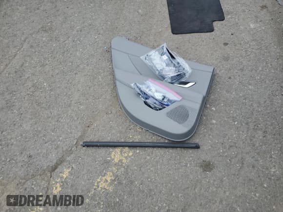 ✅ 2025 Hyundai Elantra SEL Sport • VIN: KMHLM4DGXSU996009 • Lot: 80370785. Listed on Copart with 6,086 mi. Free auction sales archive from the USA and detailed vehicle history report at DreamBid. Image 12.