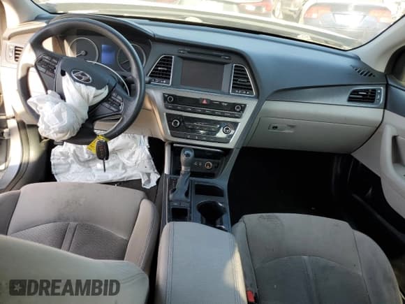 ✅ 2017 Hyundai Sonata Sport • VIN: 5NPE34AF9HH459999 • Lot: 36419313. Listed on Copart with Not provided. Free auction sales archive from the USA and detailed vehicle history report at DreamBid. Image 8.