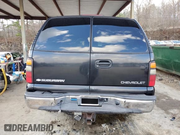✅ 2004 Chevrolet Suburban LT • VIN: 1GNEC16Z34J180543 • Лот: 44303975. Опубликован ранее на Copart с пробегом 270 011 миль. Бесплатный доступ к архиву аукционных продаж из США и подробный отчёт об истории автомобиля на DreamBid. Изображение 6.