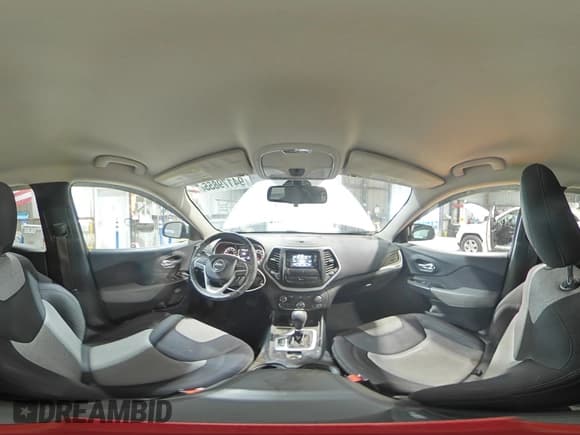 ✅ 2014 Jeep Cherokee Latitude • VIN: 1C4PJLCSXEW212869 • Lot: 94179855. Wystawiony na Copart z przebiegiem 114 124 mil. Bezpłatny archiwum sprzedaży aukcyjnych z USA i szczegółowy raport historii pojazdu na DreamBid. Zdjęcie 15.