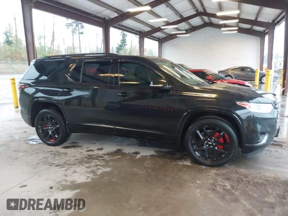 ✅ 2018 Chevrolet Traverse Premier • VIN: 1GNEVJKW2JJ273698 • Lot: 43540994. Wystawiony na IAAI z przebiegiem 104 989 mil. Bezpłatny archiwum sprzedaży aukcyjnych z USA i szczegółowy raport historii pojazdu na DreamBid. Zdjęcie 13.