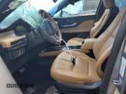 ✅ 2022 Lincoln Corsair Reserve • VIN: 5LMCJ2C90NUL02574 • Lot: 69358985. Wystawiony na Copart z przebiegiem 32 627 mil. Bezpłatny archiwum sprzedaży aukcyjnych z USA i szczegółowy raport historii pojazdu na DreamBid. Zdjęcie 7.