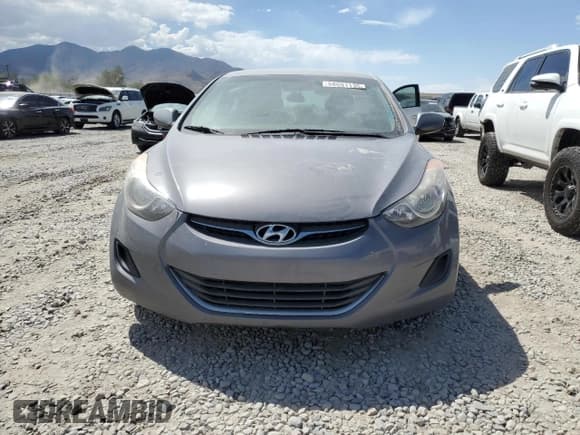 ✅ 2013 Hyundai Elantra Limited • VIN: 5NPDH4AE2DH421870 • Lot: 68691135. Listed on Copart with 173,236 mi. Free auction sales archive from the USA and detailed vehicle history report at DreamBid. Image 5.