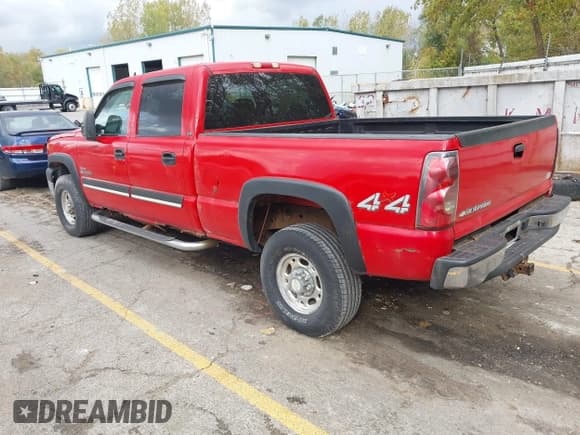 ✅ 2006 Chevrolet Silverado 2500HD LT3 • VIN: 1GCHK23D26F168025 • Лот: 43477023. Опубликован ранее на IAAI с пробегом 315 243 миль. Бесплатный доступ к архиву аукционных продаж из США и подробный отчёт об истории автомобиля на DreamBid. Изображение 3.
