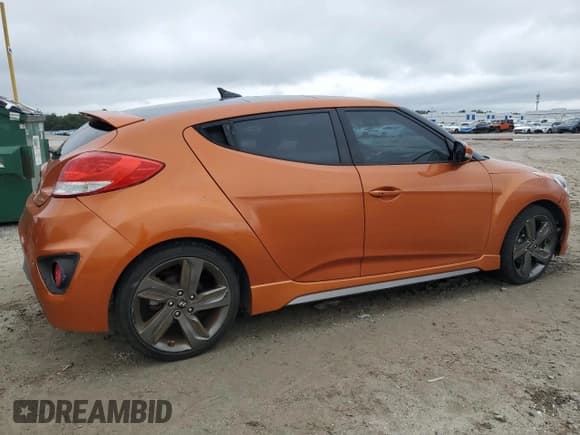 ✅ 2015 Hyundai Veloster Turbo R-Spec • VIN: KMHTC6AE6FU237638 • Лот: 90489065. Опубликован ранее на Copart с пробегом 110 802 миль. Бесплатный доступ к архиву аукционных продаж из США и подробный отчёт об истории автомобиля на DreamBid. Изображение 3.