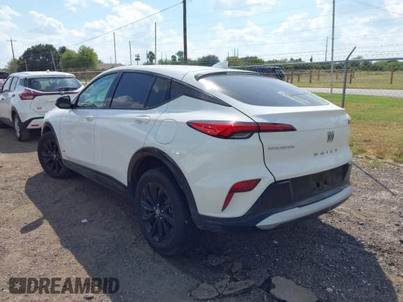 ✅ 2025 Buick Envista Sport Touring • VIN: KL47LBEP4SB203286 • Lot: 43354934. Wystawiony na IAAI z przebiegiem 7 041 mil. Bezpłatny archiwum sprzedaży aukcyjnych z USA i szczegółowy raport historii pojazdu na DreamBid. Zdjęcie 3.