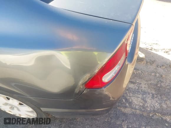 ✅ 2010 Honda Civic DX-VP • VIN: 19XFA1F31AE062174 • Lot: 43819108. Wystawiony na IAAI z przebiegiem 343 354 mil. Bezpłatny archiwum sprzedaży aukcyjnych z USA i szczegółowy raport historii pojazdu na DreamBid. Zdjęcie 13.