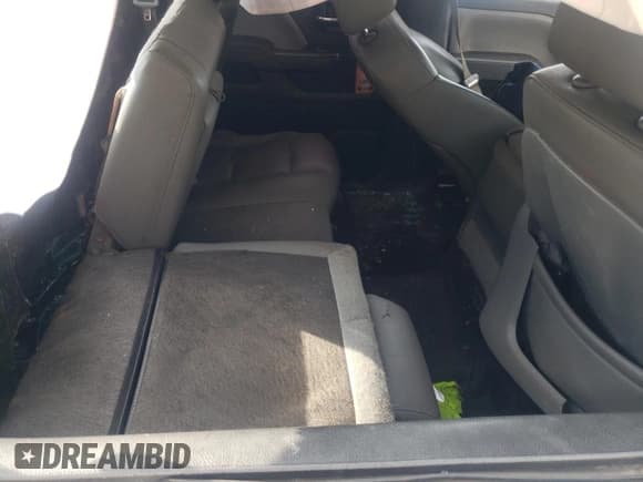 ✅ 2015 GMC Sierra 2500HD • VIN: 1GT11XEGXFF161476 • Lot: 66387665. Wystawiony na Copart z przebiegiem 276 161 mil. Bezpłatny archiwum sprzedaży aukcyjnych z USA i szczegółowy raport historii pojazdu na DreamBid. Zdjęcie 10.