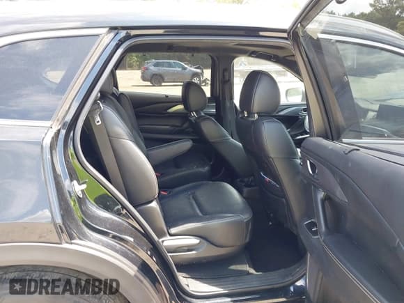 ✅ 2021 Mazda CX-9 Grand Touring • VIN: JM3TCADY0M0521985 • Lot: 43219326. Wystawiony na IAAI z przebiegiem 83 916 mil. Bezpłatny archiwum sprzedaży aukcyjnych z USA i szczegółowy raport historii pojazdu na DreamBid. Zdjęcie 8.