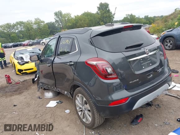 ✅ 2018 Buick Encore Preferred • VIN: KL4CJASB4JB625497 • Lot: 43161908. Wystawiony na IAAI z przebiegiem 79 181 mil. Bezpłatny archiwum sprzedaży aukcyjnych z USA i szczegółowy raport historii pojazdu na DreamBid. Zdjęcie 3.