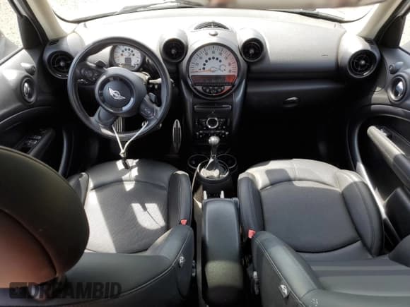 ✅ 2014 MINI Countryman S • VIN: WMWZC5C51EWP35221 • Lot: 58718545. Listed on Copart with 152,809 mi. Free auction sales archive from the USA and detailed vehicle history report at DreamBid. Image 8.