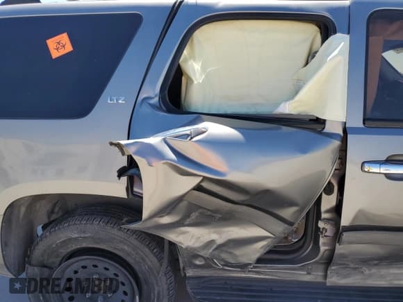 ✅ 2007 Chevrolet Tahoe LS • VIN: 1GNFC13J57R156656 • Lot: 54004875. Wystawiony na Copart z przebiegiem 242 827 mil. Bezpłatny archiwum sprzedaży aukcyjnych z USA i szczegółowy raport historii pojazdu na DreamBid. Zdjęcie 11.