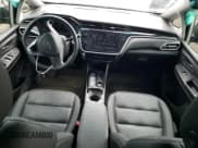 ✅ 2023 Chevrolet Bolt EV 2LT • VIN: 1G1FX6S04P4156947 • Lot: 69318384. Wystawiony na Copart z przebiegiem Nie podano. Bezpłatny archiwum sprzedaży aukcyjnych z USA i szczegółowy raport historii pojazdu na DreamBid. Zdjęcie 8.