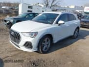 ✅ 2019 Audi Q3 S line Premium Plus • VIN: WA1EECF30K1085407 • Lot: 41675865. Wystawiony na IAAI z przebiegiem 92 393 mil. Bezpłatny archiwum sprzedaży aukcyjnych z USA i szczegółowy raport historii pojazdu na DreamBid. Zdjęcie 2.