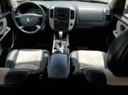 ✅ 2005 Mercury Mariner Luxury • VIN: 4M2CU57185DJ16120 • Лот: 61803024. Опубликован ранее на Copart с пробегом 176 498 миль. Бесплатный доступ к архиву аукционных продаж из США и подробный отчёт об истории автомобиля на DreamBid. Изображение 8.