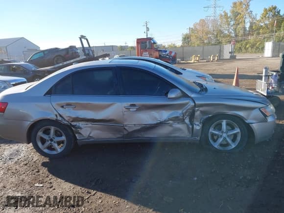 ✅ 2007 Hyundai Sonata SE • VIN: 5NPEU46F97H246670 • Lot: 43514369. Wystawiony na IAAI z przebiegiem 311 759 mil. Bezpłatny archiwum sprzedaży aukcyjnych z USA i szczegółowy raport historii pojazdu na DreamBid. Zdjęcie 13.