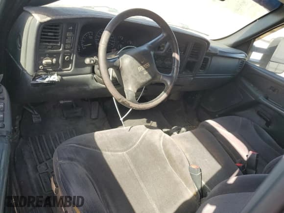 ✅ 2001 GMC Sierra 2500HD SLE • VIN: 1GTHK23U71F191860 • Лот: 82960854. Опубликован ранее на Copart с пробегом 261 309 миль. Бесплатный доступ к архиву аукционных продаж из США и подробный отчёт об истории автомобиля на DreamBid. Изображение 8.