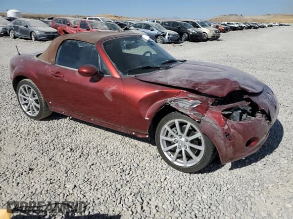 ✅ 2008 Mazda MX-5 Miata Grand Touring • VIN: JM1NC25F180141015 • Lot: 75513084. Listed on Copart with 39,387 mi. Free auction sales archive from the USA and detailed vehicle history report at DreamBid. Image 4.