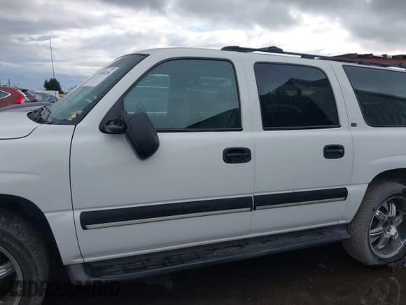 ✅ 2001 Chevrolet Suburban LS • VIN: 3GNEC16T21G209183 • Лот: 41503236. Опубликован ранее на IAAI с пробегом 216 462 миль. Бесплатный доступ к архиву аукционных продаж из США и подробный отчёт об истории автомобиля на DreamBid. Изображение 14.